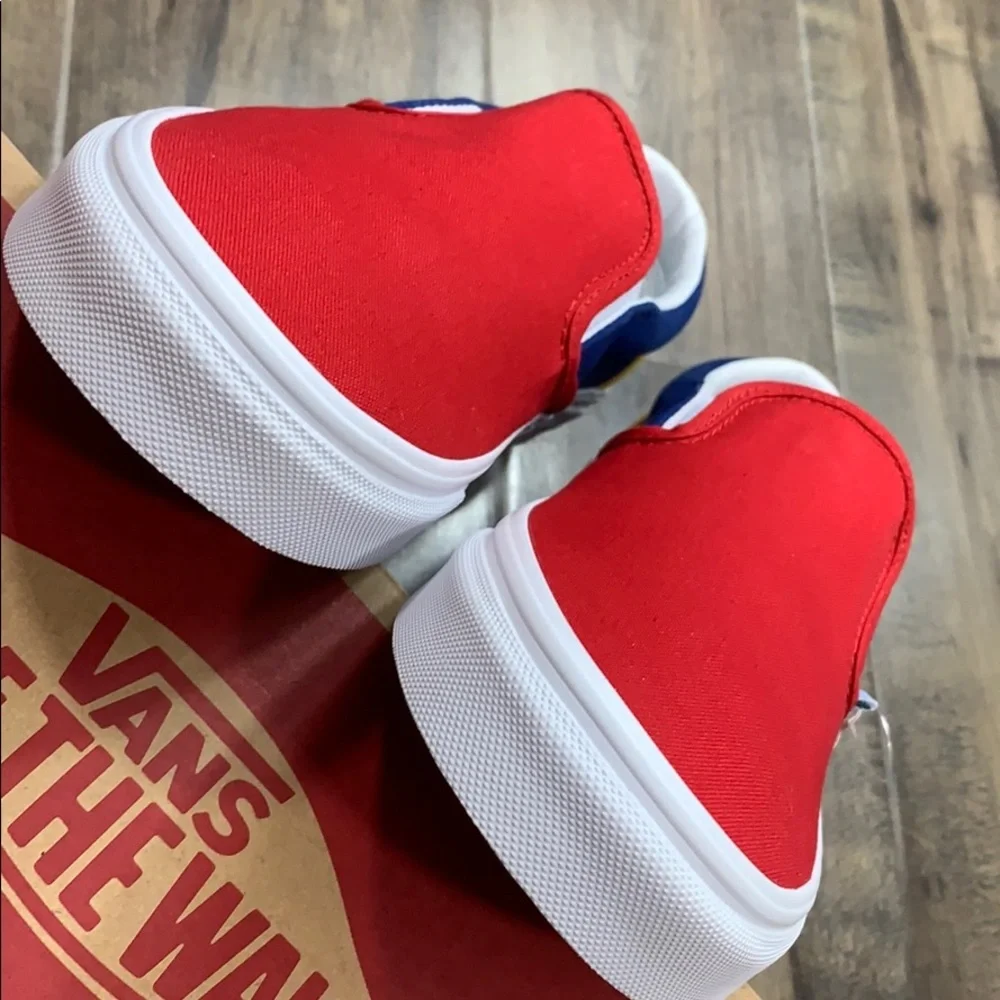 •VANS CLASSIC SLIP ON VANS YACHT CLUB red/blue MENS•